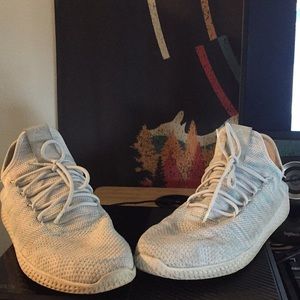 Pharrell tennis hu holi pack